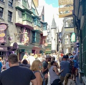 Meet your Posher, Robert